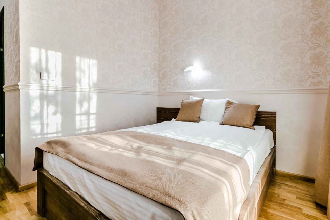Hotel Marina Pucioasa Bagian luar foto
