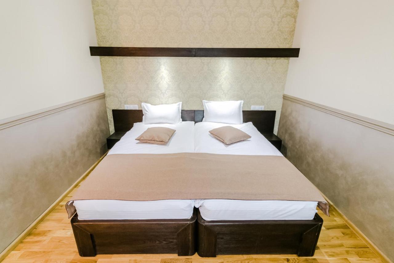 Hotel Marina Pucioasa Bagian luar foto