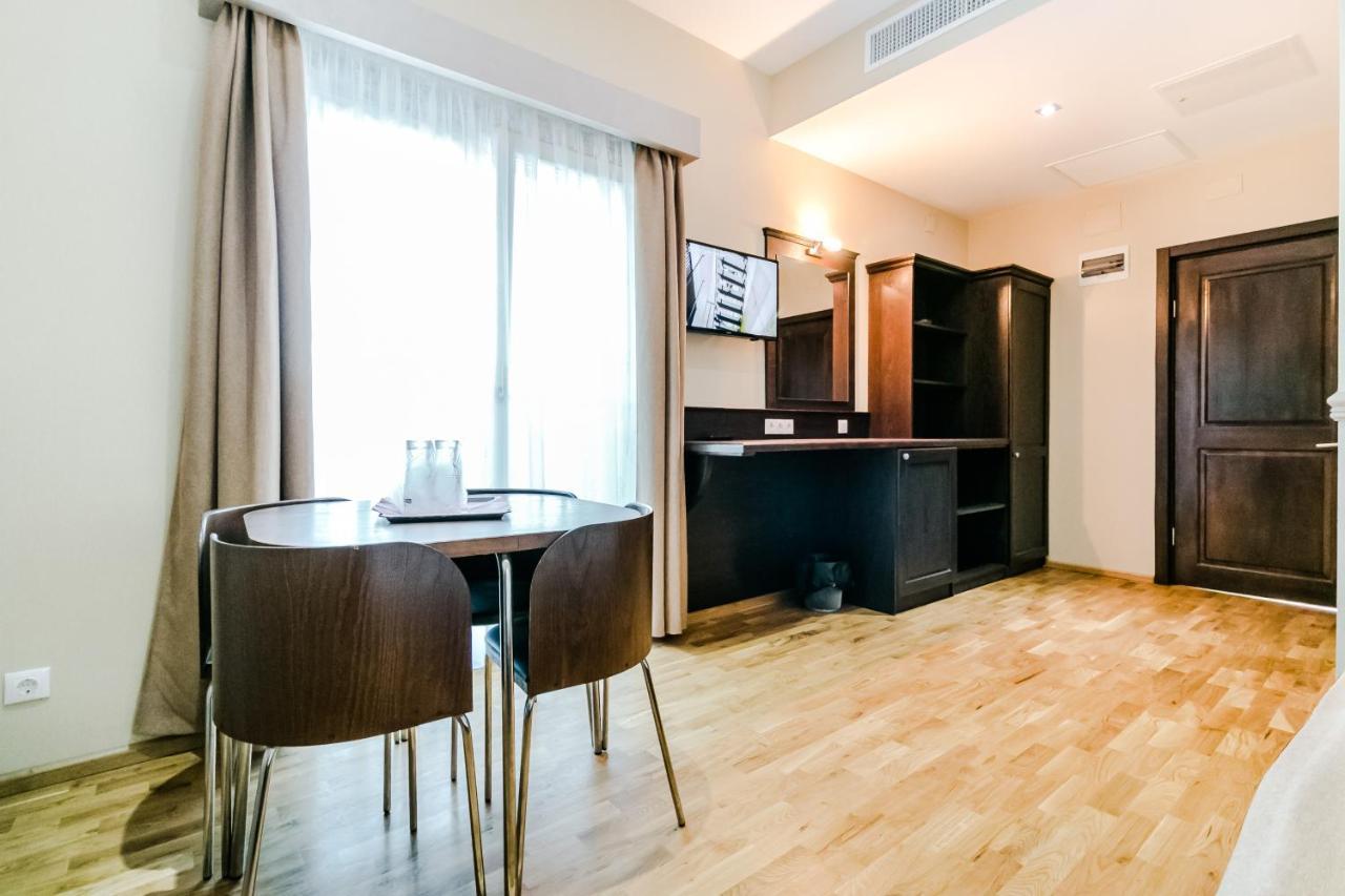 Hotel Marina Pucioasa Bagian luar foto