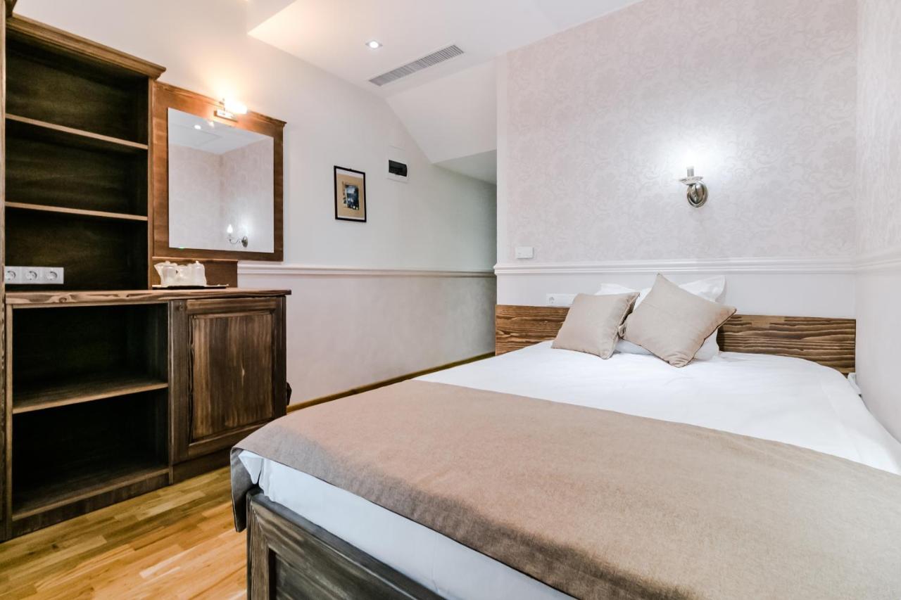 Hotel Marina Pucioasa Bagian luar foto